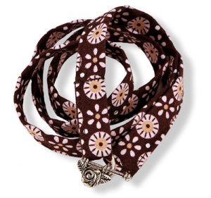 Stoffarmband brauner Tildastoff mit Rose