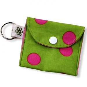 kleine Geldbörse für Kinder grün mit Punkten in Pink