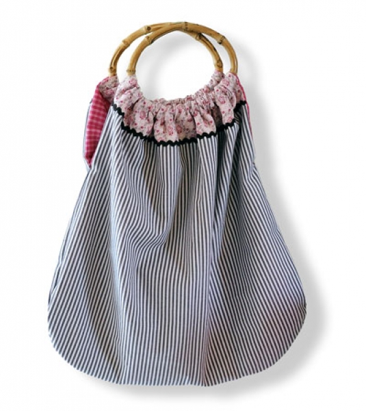 Tasche mit Bambusgriffen