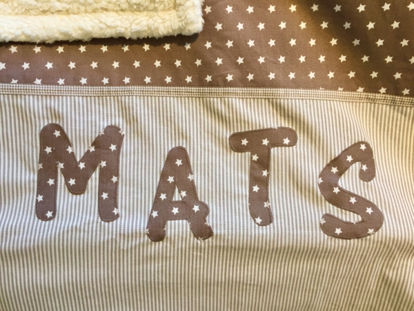 Kuscheldecke Taupe mit Name