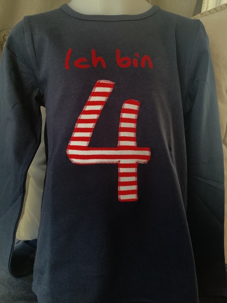 Geburtstags T-Shirt "Ich bin" dunkelblau